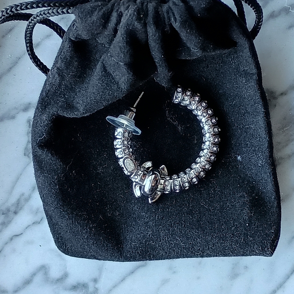 Chanel Hoops - Picture 8 of 16